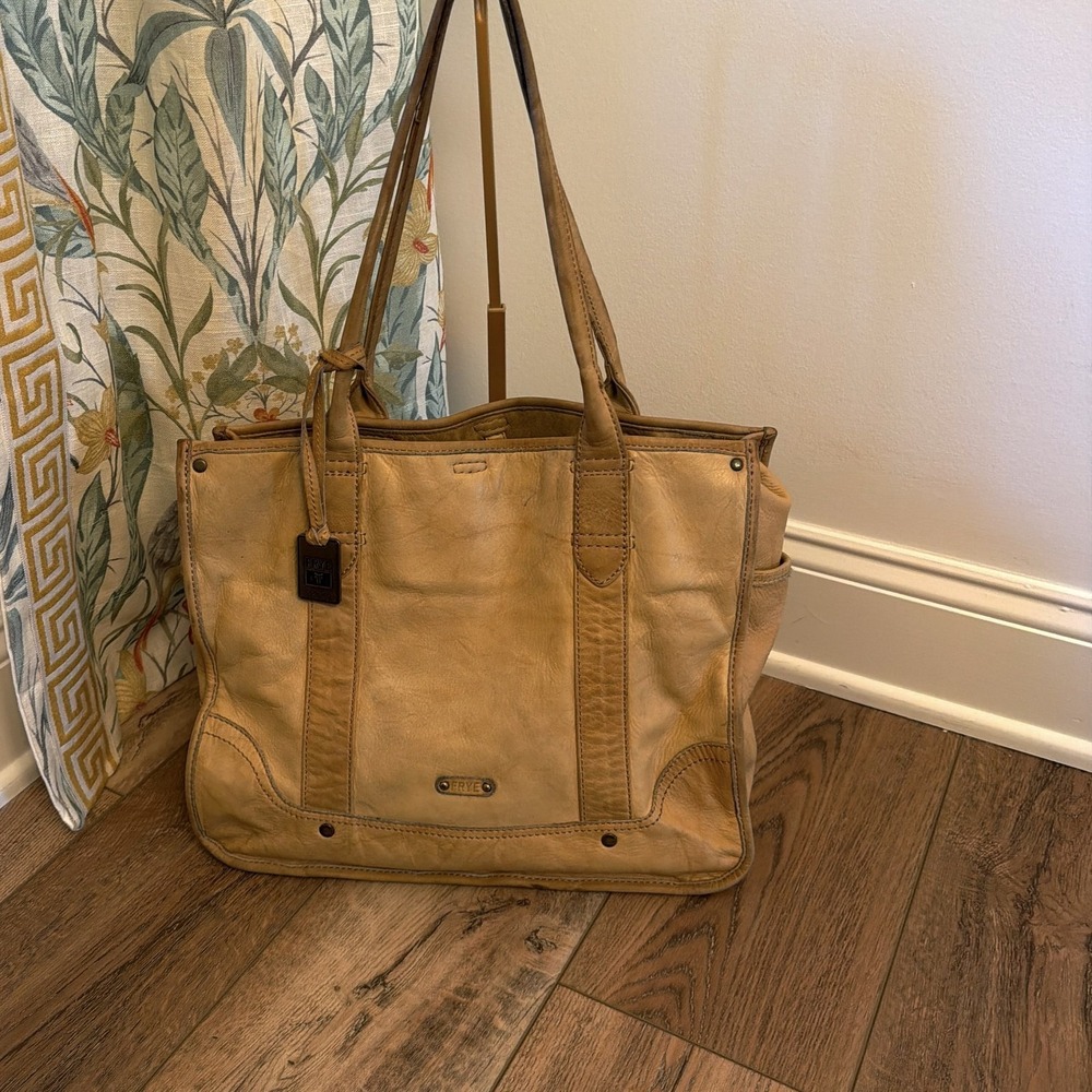 Frye Women's Distressed Leather Tote Shoulder Bag Camel Tan Brass Studs EUC